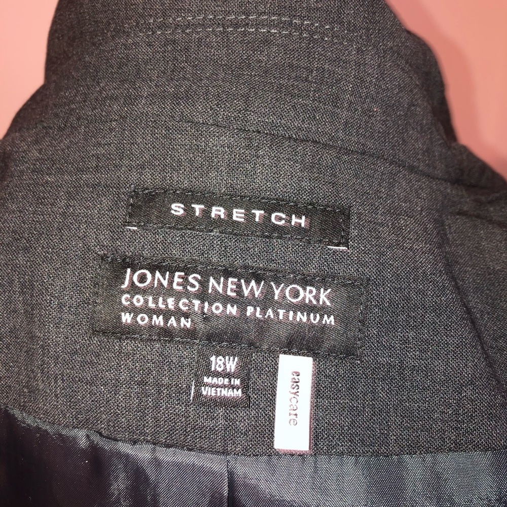 Jones New York Charcoal Gray 2 Piece Suit